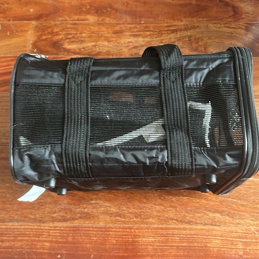Sherpa Original Deluxe Small Black Dog Cat Pet Carrier (Airline Approved)